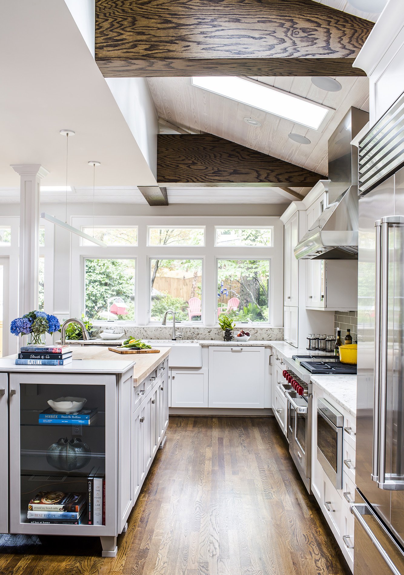 White Regina Kitchen with Blue Accent Pieces