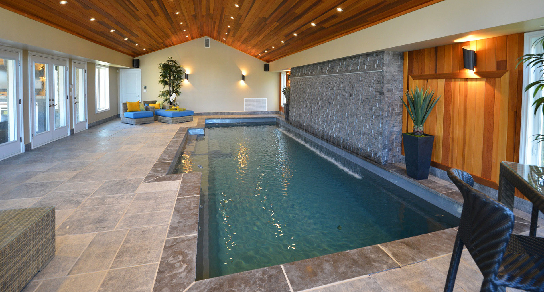Custom Home Richmondhill Poolhouse Slider2