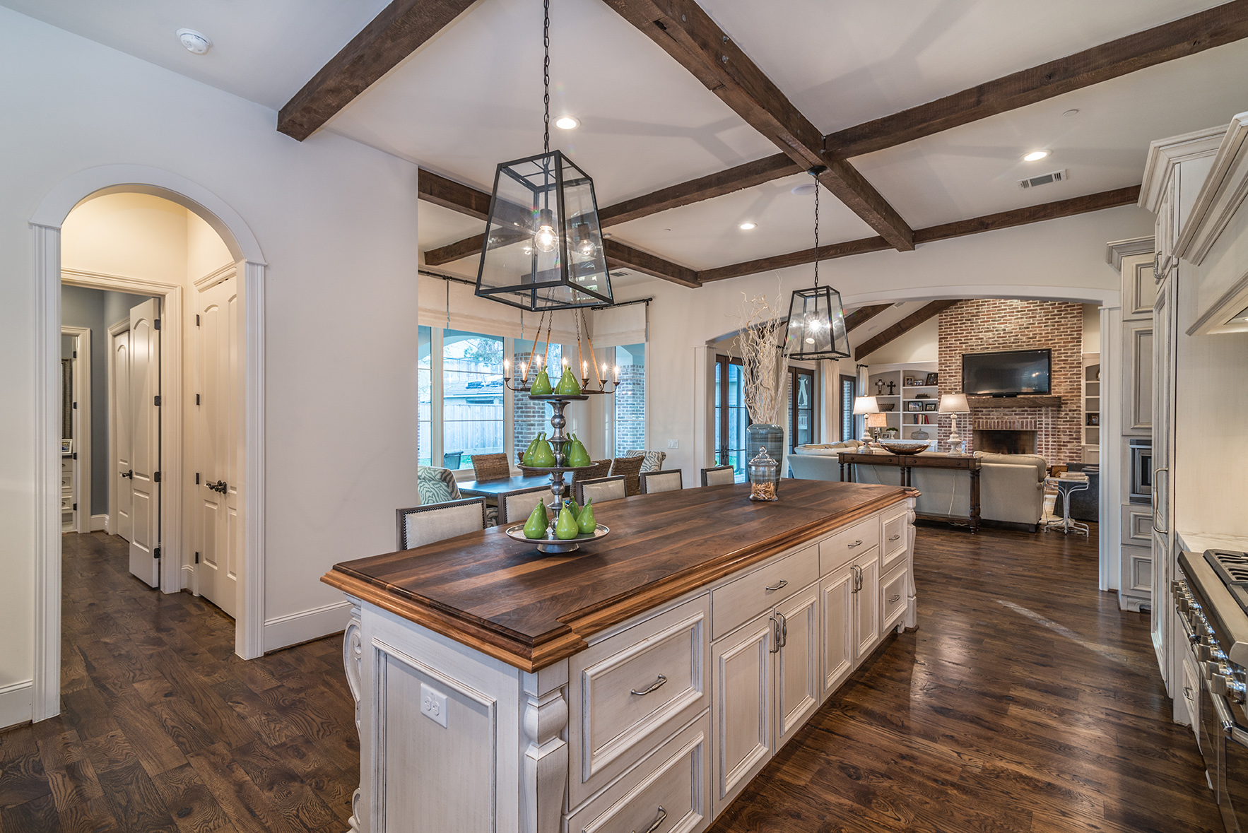 Traditional Pine Chase New Custom Home